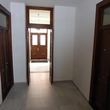 Apartment Victoria Design Stays - Apartment Slavojova *